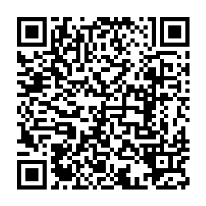 两老气冲冲的去房间假意抱了枕头被子就往门外冲……欧颖再次妥协二维码生成