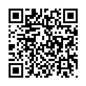 两辆警车在远处风驰电掣的开了过来二维码生成