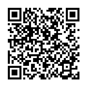 两道无形的牵引力开始对火炮手中的改装手枪造成影响二维码生成