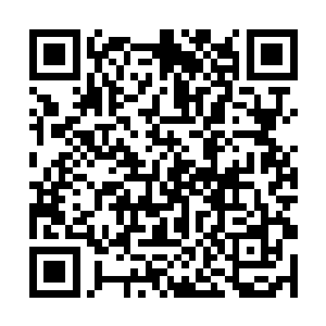 严一凌在心里一遍一遍的诵读着那些才抄写过的经文二维码生成