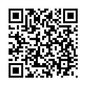 丧尸们肆无忌惮的吃着年轻人的血肉二维码生成