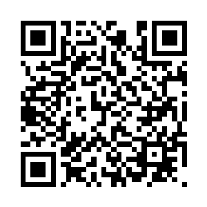 丧尸的脑袋上也喷出了暗黄色的脑浆二维码生成
