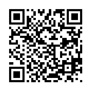 丫丫这个小丫头被丁羽给抱在了坏里面二维码生成