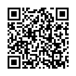 中国的翻译告诉那两个外国专家教授医生道二维码生成