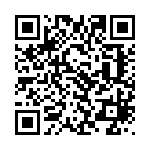 为杜克指了指在补妆的几位女演员二维码生成