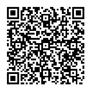 为珍妮弗说话完全是在维护华纳自己的利益――对于这种手握传媒大权的大亨来说二维码生成