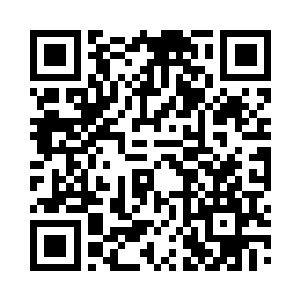 为首的军人瞬间就将手中的冲锋枪端了起来二维码生成