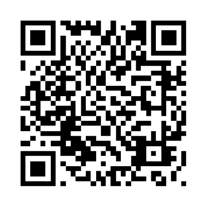 主位上的两人默默喝茶没叫她们坐二维码生成