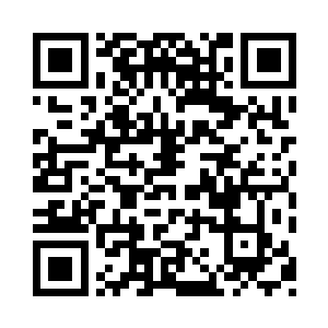 主殿中央矗立着一座五六米高的水晶玉璧二维码生成