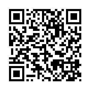 主裁判和他的裁判组一起从休息室里走出来二维码生成