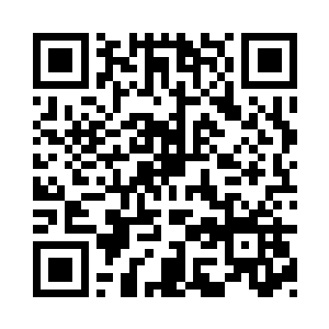 主角是一个留着黑色短发的亚裔男子二维码生成