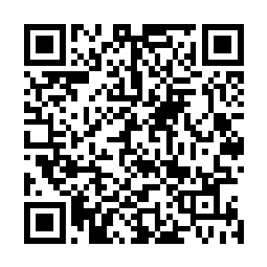 之前营造出来的那种淡然情绪随着我的这个拥抱通通瓦解了二维码生成