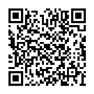 之后与他一起绕道去到东泽所说的那一处的后面二维码生成