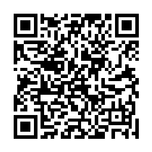 之后圣心就带着方恒几个人来到了一个豪华的客栈房间中二维码生成