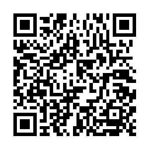 之后许紫烟便控制着这个盾牌向着那个仙符剑阵走去二维码生成