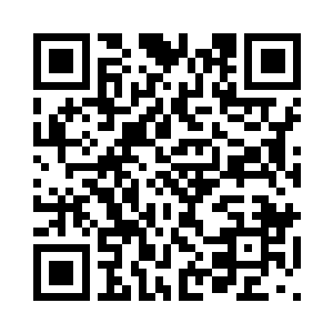 乌可雅身上的宽大的衣服掉了下来二维码生成