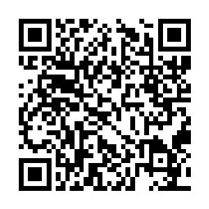 乔伟强当然也看出了唐烈明显对元彩凤的态度不同二维码生成