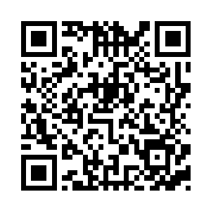 乖巧伏在吴岩怀中竟听一动也不动了二维码生成
