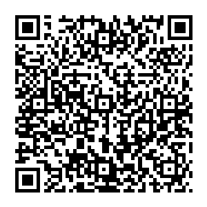 也不知道这种穴位的打击有时候比被子弹打中要害还要更加可怕……就好像秦方这突然出手的两针二维码生成