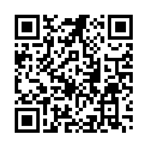 也仍能注意到她的经纪人正在不断地安慰她二维码生成