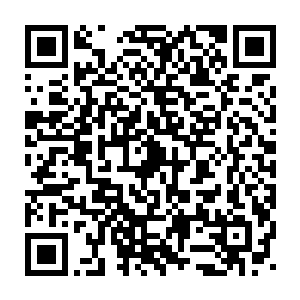 也只有用他的地行之术才能不声不响的来到这里将补天石涂上毒药二维码生成