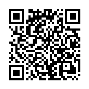 也是他用自己的衬衣撕碎后缝出来的二维码生成