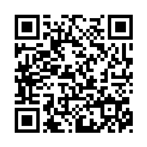 也是套上了一件若隐若现的粉色透明的衣纱二维码生成