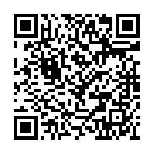 也是把手里面的雪茄给狠狠的摁在了烟灰缸里面二维码生成