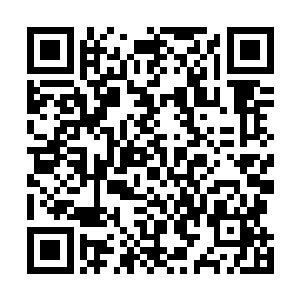 也有人说是这女老板看上了陈绍峰可是陈绍峰不跟人家好二维码生成