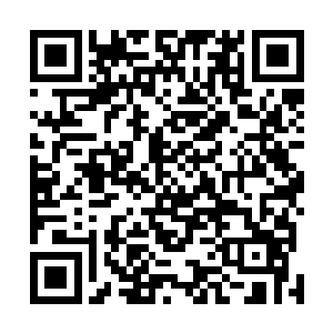 也有很多恶魔喜欢把长戟更换为杀伤力更厉害的双刃巨斧二维码生成