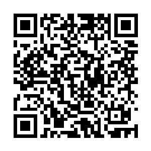 也有痴心不改的女粉丝在网上自称为他的未婚妻的二维码生成