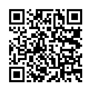 也有神态悠闲在一张张桌台前寻找机会的老手二维码生成