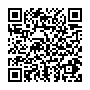 也的确吸引来了收视人群前所未有的关注――在丑闻爆发以后二维码生成