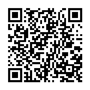 乾清宫服侍皇帝的几名小太监见状是想笑又不敢笑二维码生成