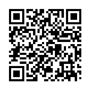 二十三班很多男生女生也都出教室来了二维码生成