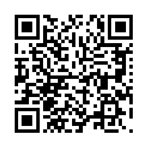 二话不说咕咚咕咚大瓶水瞬间就进了肚子二维码生成