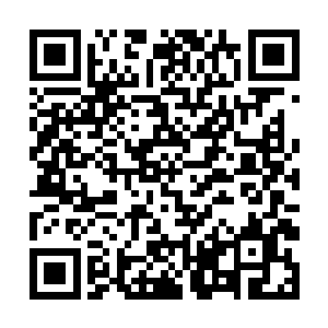 于思宇告诉她今天公司出了点紧急情况需要他去处理二维码生成
