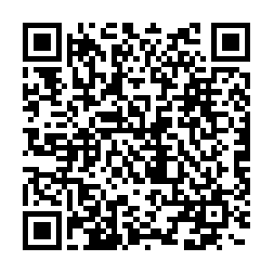 于是他大胆的猜测刚才这一切只不过是眼前这个女子的独断专行而已二维码生成