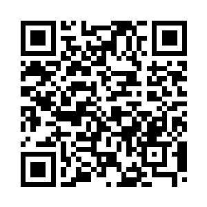 于是他很识相的放下饭盒就退下了二维码生成