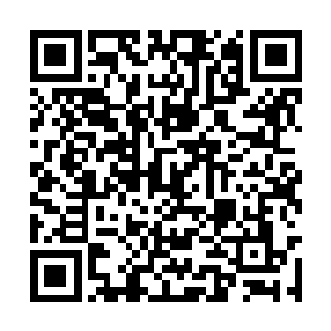 于是崔勃架着双拐一撅一撅的到了高扬他们身前后二维码生成