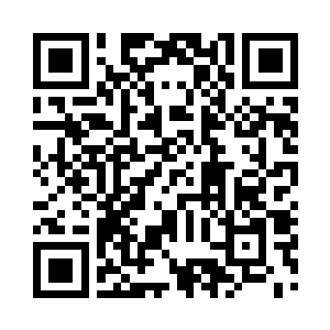 于是朱平安又从腰间摸出了一块乌木牙牌二维码生成