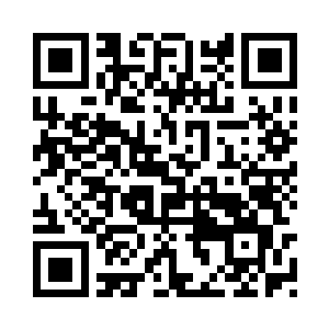 于是莫小鱼和姬可馨两人你拿一个二维码生成