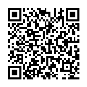 于是齐洁兴冲冲地里里外外拍了厚厚一沓的照片回到济南府二维码生成