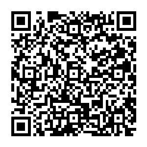 于是龙傲天一行人就出了包厢来到了帐房处扣了花费和所得之后卡上还剩下2亿5000万金币二维码生成