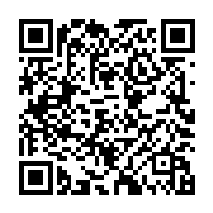 亏他前阵子还大义凛然一本正经的跟她讲那么多弯弯绕二维码生成