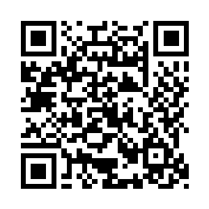 云思凡似乎注意到自己刚刚的话语有点严重了二维码生成