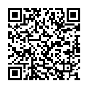 云母精金战斧以撕裂苍穹之势劈在巨兽的脑袋上二维码生成