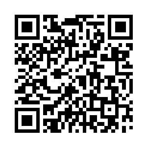 云辰用两根手指轻轻拨开横在脖子上的剑锋二维码生成