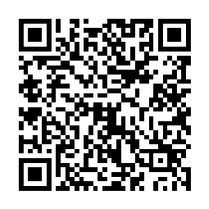 亚木城外面的那条护城河里陡然也是冒出了八个脑袋来二维码生成