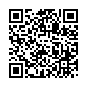 亚王尊拿出了一个好像是玻璃球一样的东西二维码生成